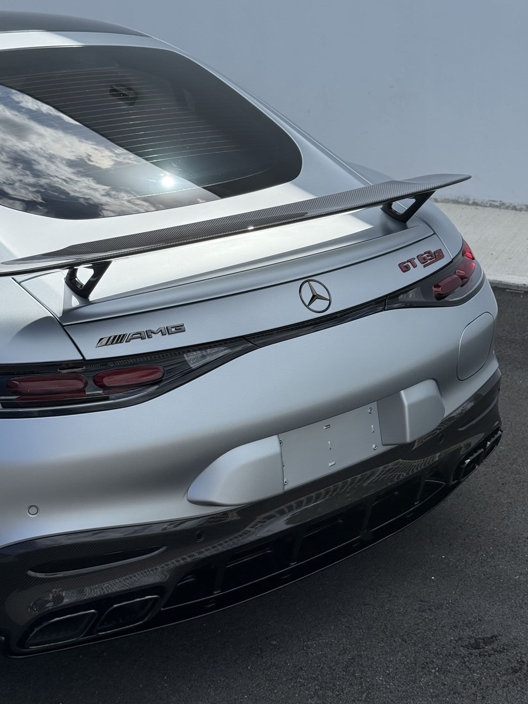 Mercedes-AMG GT 63 S parte trasera afuera
